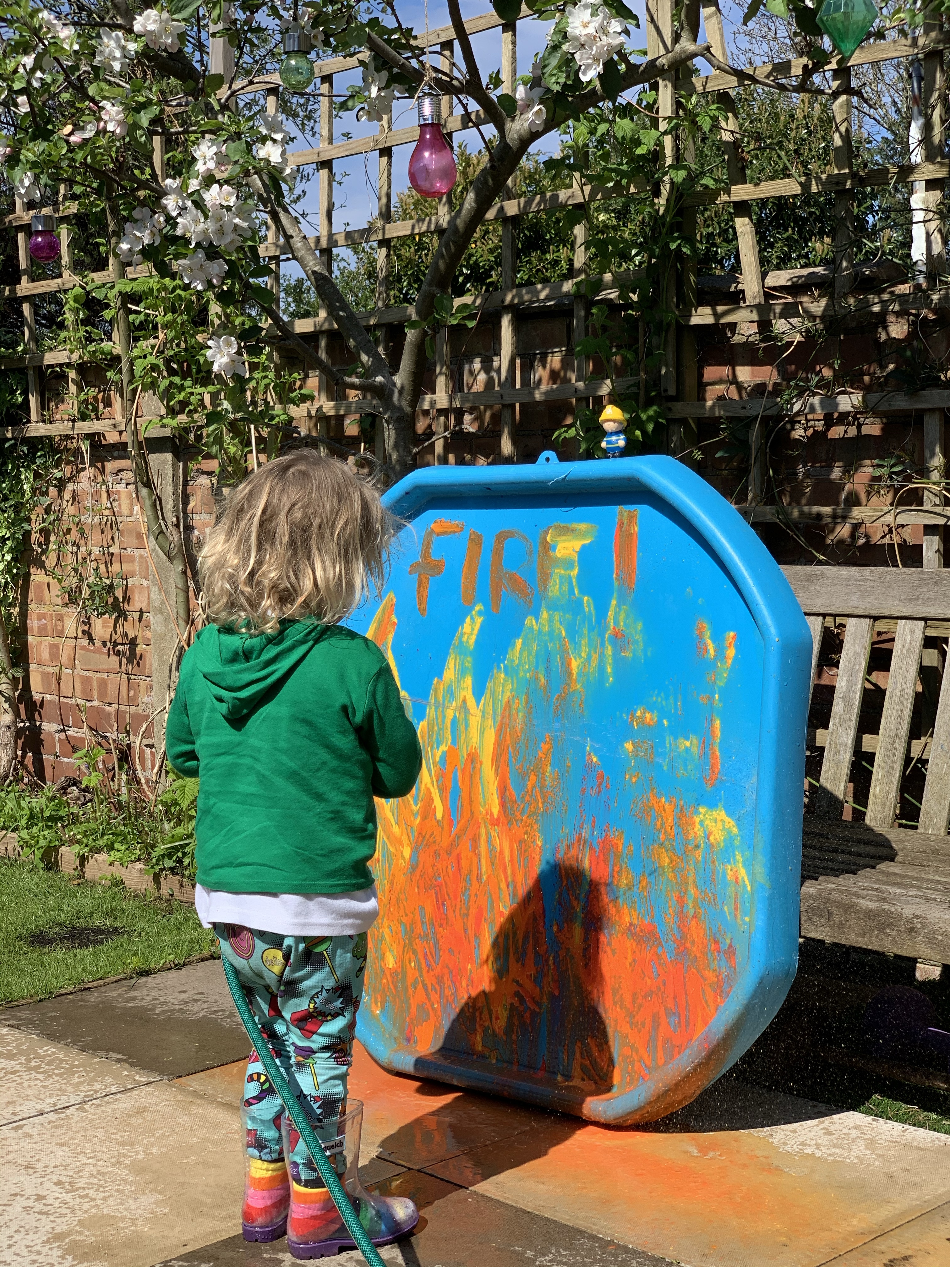 How To Create An Easy Sensory Play Tray