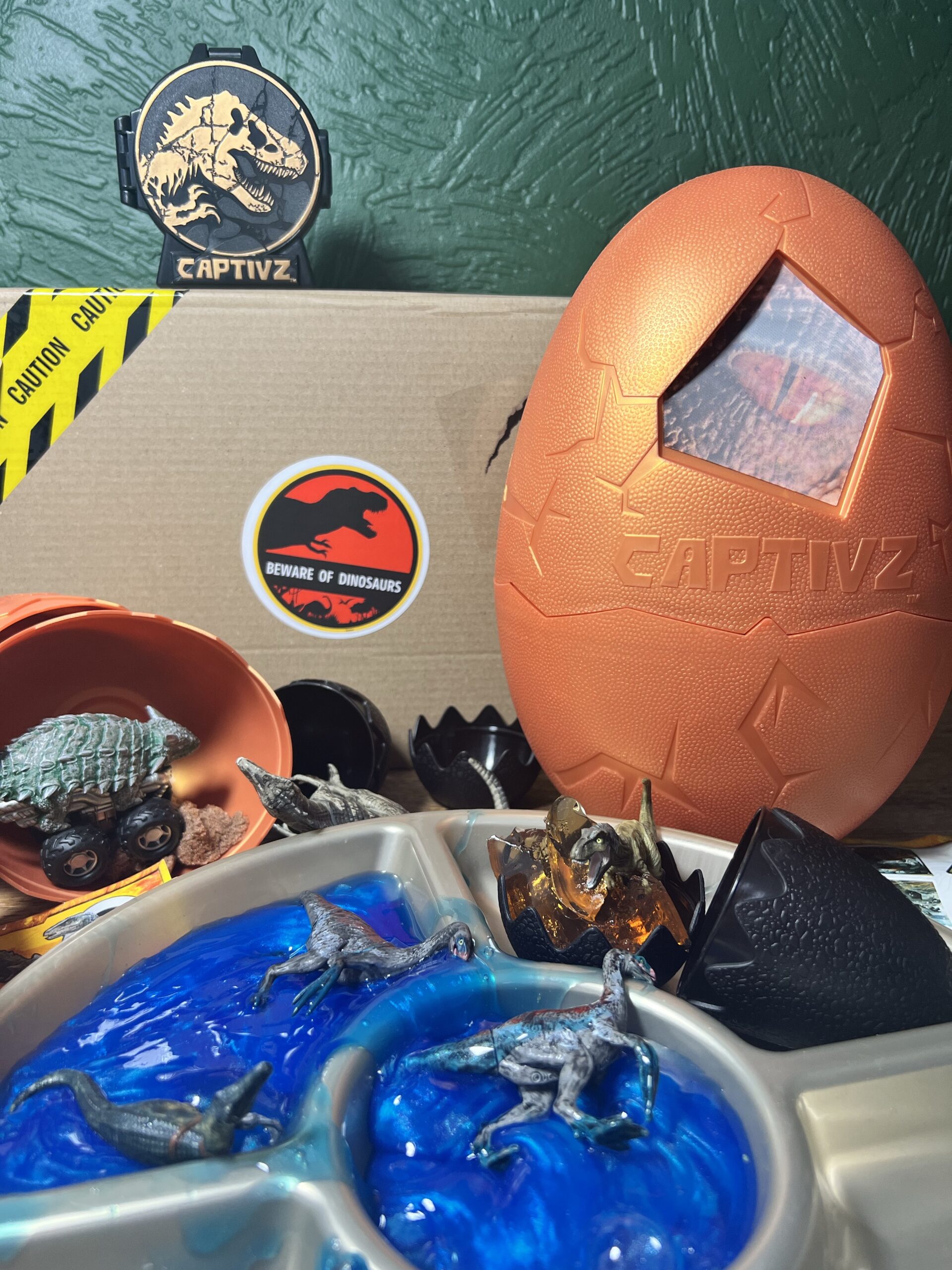 Jurassic World Dominion Captivz Eggs Surprise Dinosaur Toy Review 